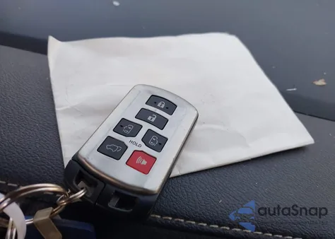 2017 Toyota Sienna Xle Premium 8 Passenger из США, поврежденный, VIN 5TDYZ3DC3HS770913